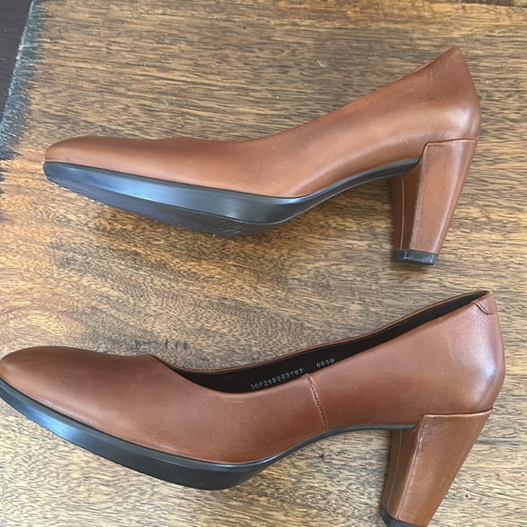 Ecco tan comfortable heels  size 36 so US 5 1/2. - Picture 3 of 6